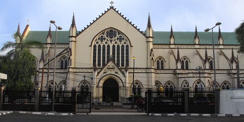 Holy Cross Cathedral Lagos1