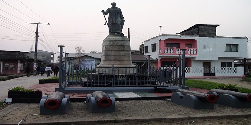 Profiling King Jaja Of Opobo, The First Known Nigerian Richest Man 5 Statue-of-King-Jaja-of-Opobo-2