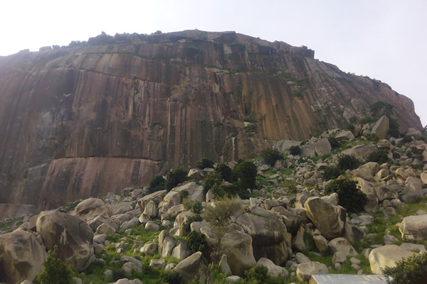 Kwartarkwashi Rock/Water Spring